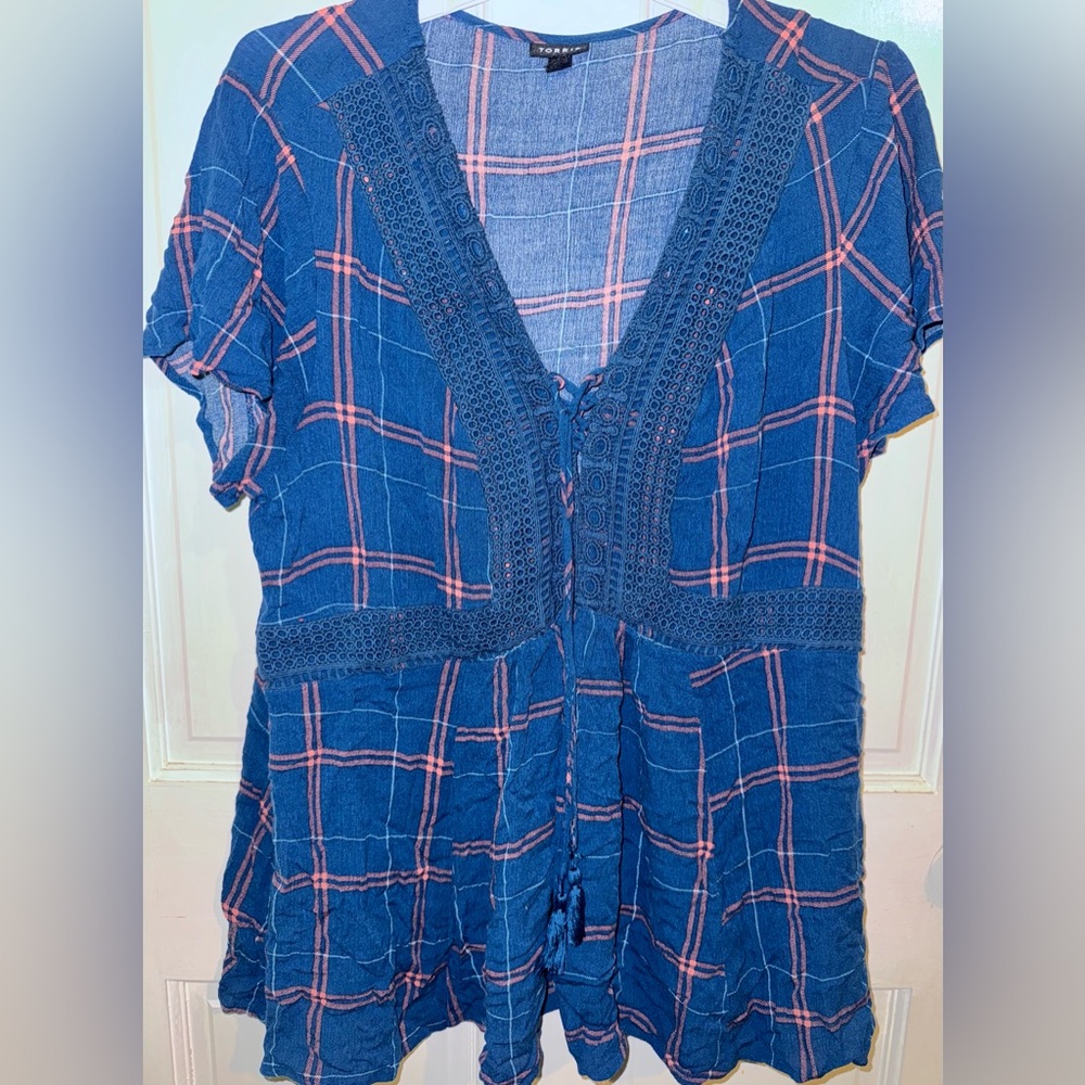 Torrid short sleeve top